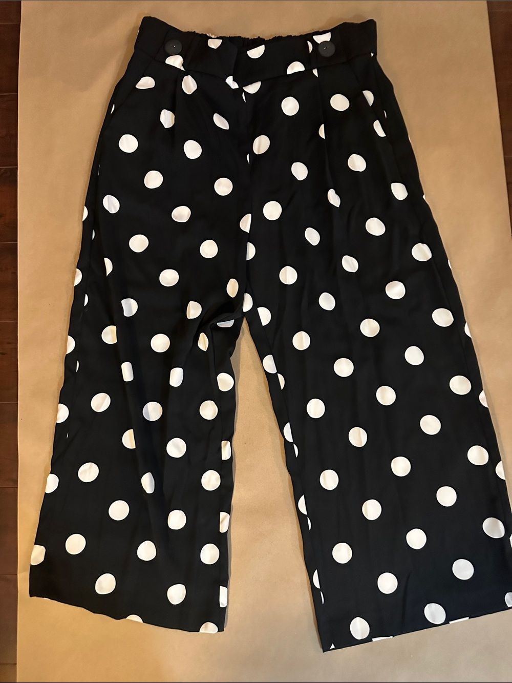 Zara Black Wide-Leg Cropped Pants with White Polka Dots